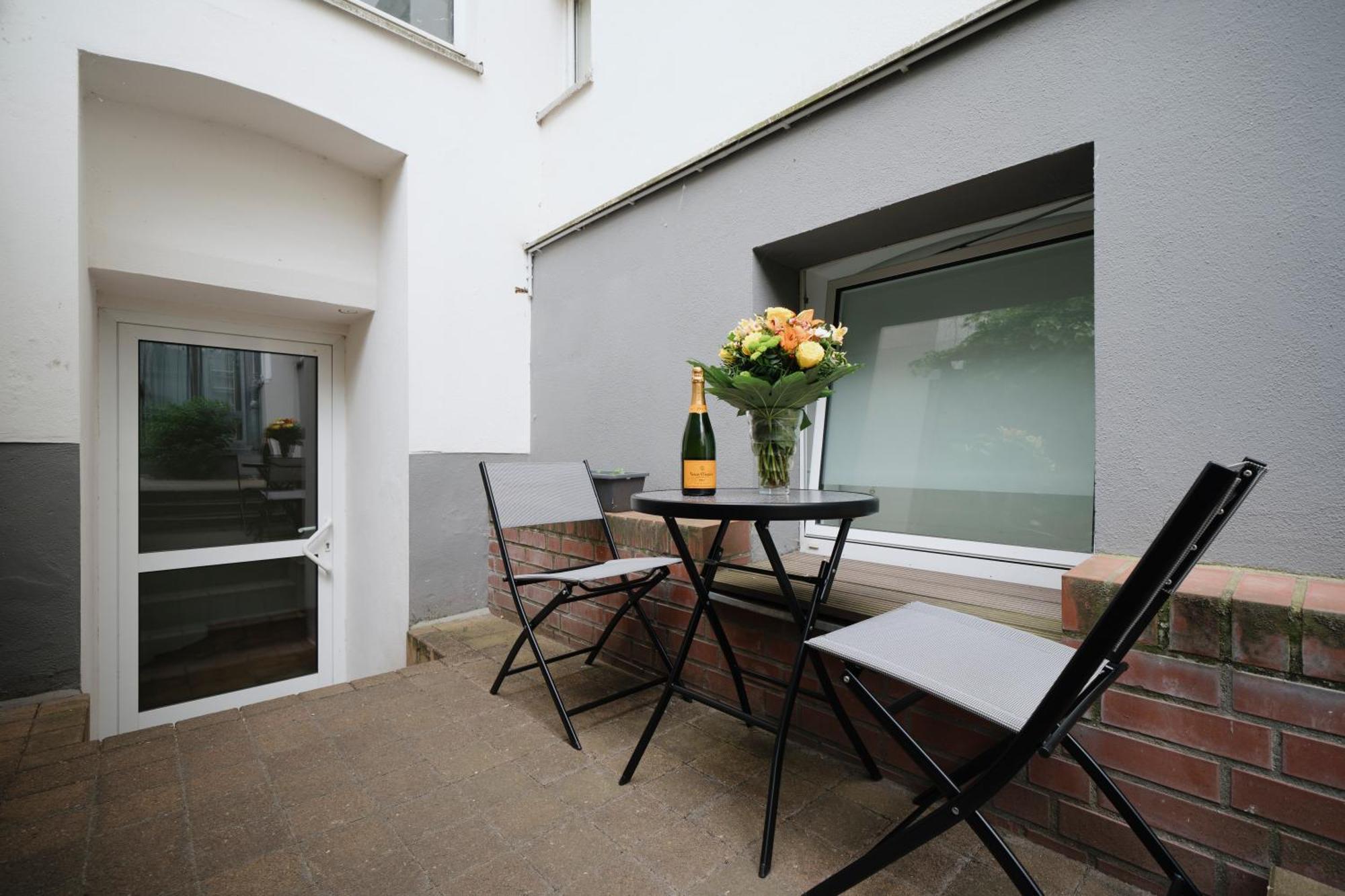 Appartamento Homely - Cozy Studio, Modern, Near Theater & Kurfuerstendamm